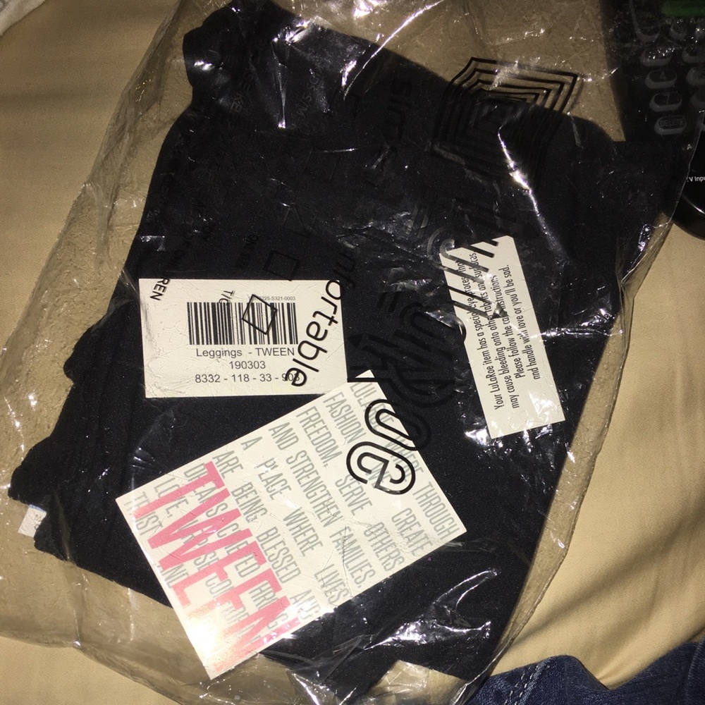 Lularoeo black tween leggings